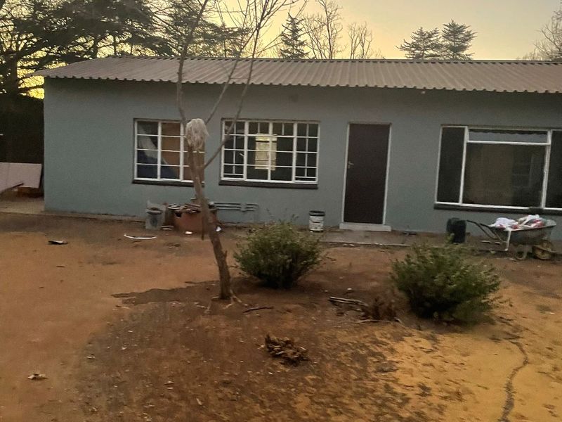 Charming 2-Bedroom Rental on Shared Plot - Photo 2