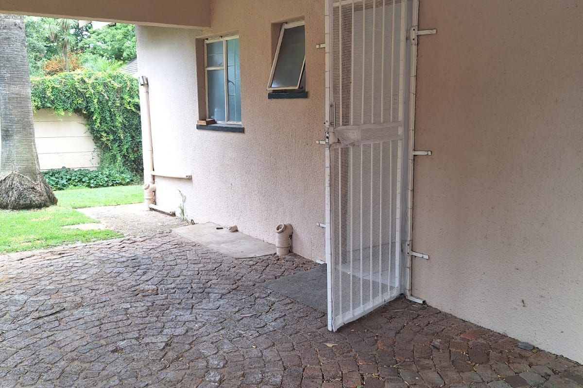 TO RENT | Cozy Garden Cottage in Arcon Park - Photo 2