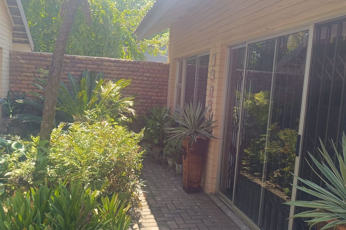 Spacious family home for sale - Photo 2