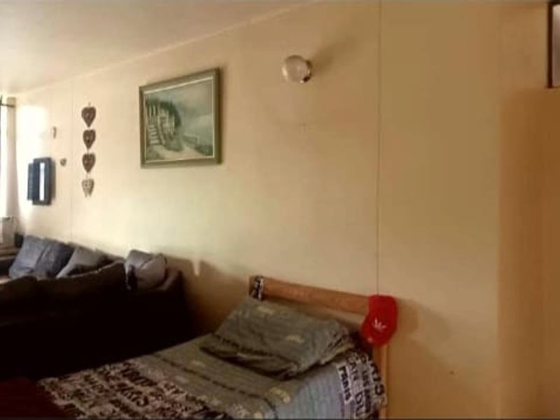 Spacious 2-Bedroom First Floor Unit – Prime Location - Photo 7