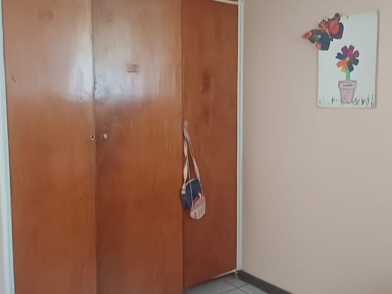 2 Bedroom flat for sale - Photo 7