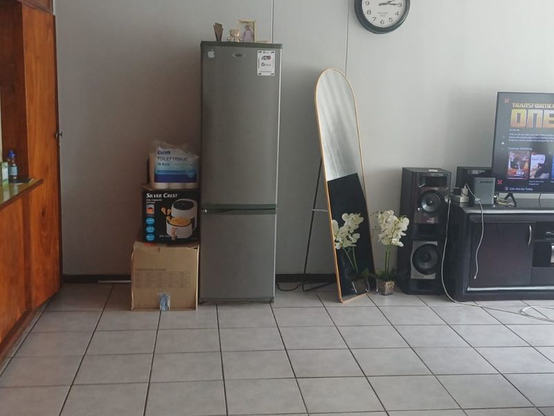 2 Bedroom flat for sale - Photo 8