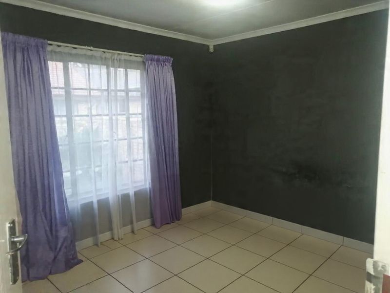 Town House - Photo 5