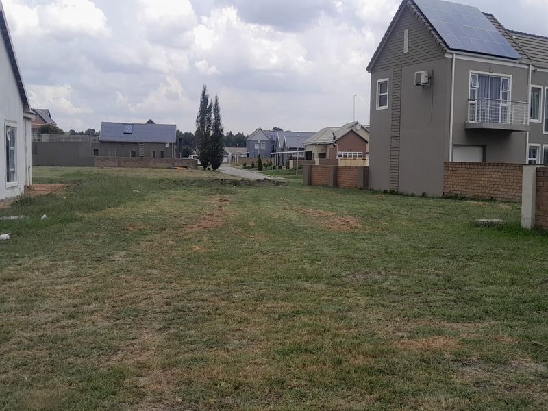 Build Your Dream Home in Riverspray Lifestyle Estate - Photo 3