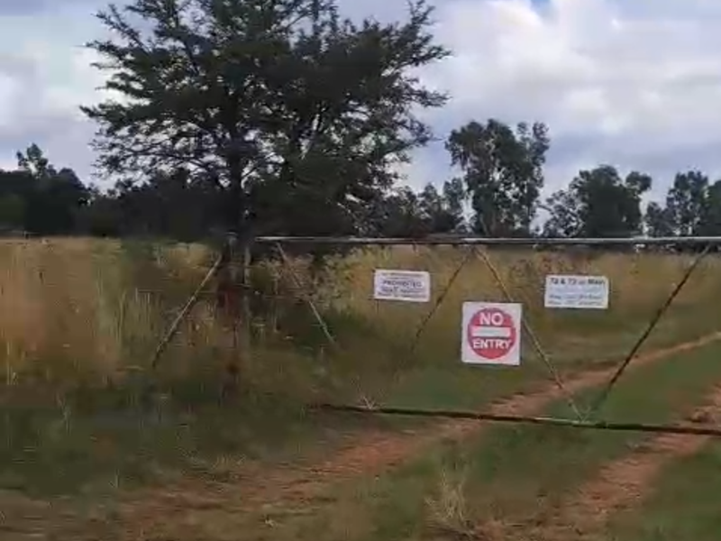 Prime vacant land in Lindequesdrif - Photo 7