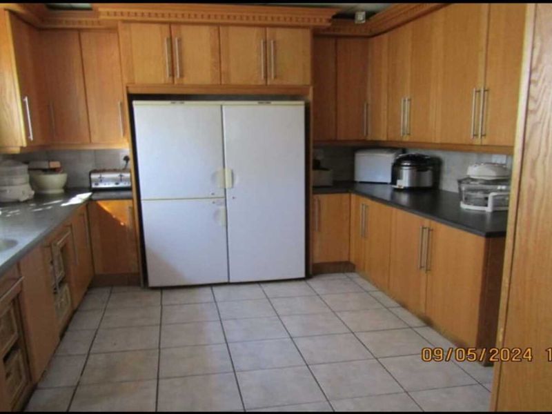Beautiful 3 Bedroom Waterfront Home – Perfect for Everyday Living or a Relaxing Weekend Escape - Photo 8