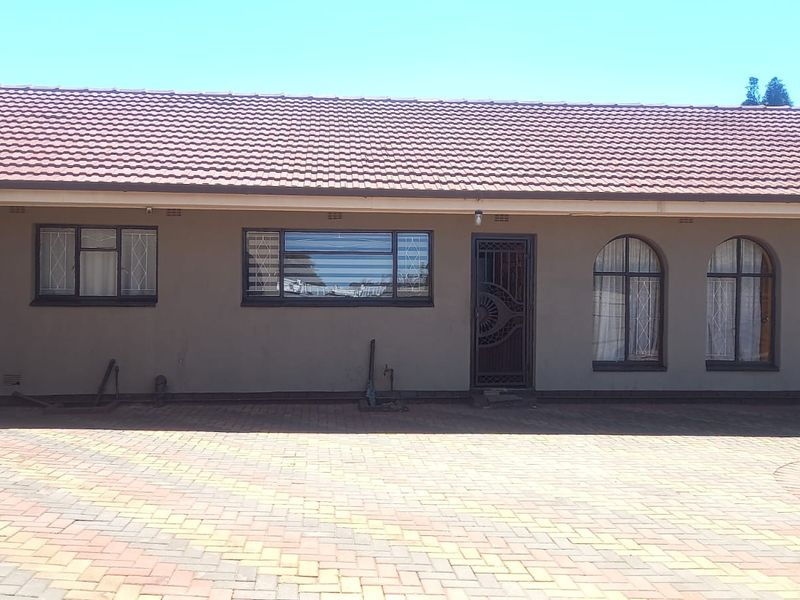 ✨ Spacious 3-Bedroom Family Home with Modern Comfort & Style - Photo 4