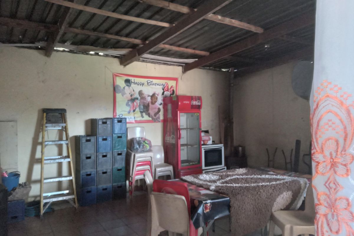 Corner property with 2 Bedrooms with open plan living - Photo 4