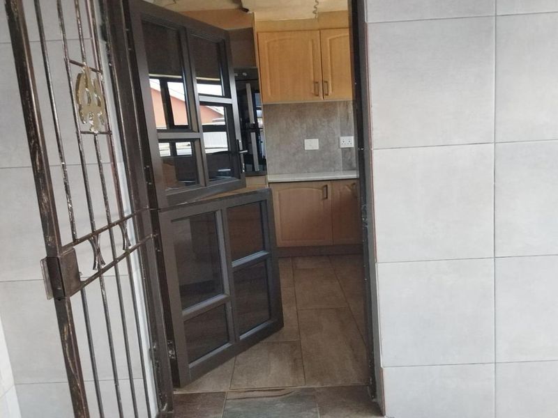Space & Comfort Property - Photo 5