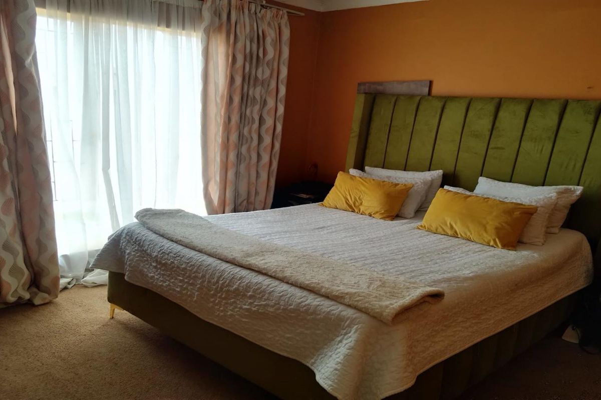 Space & Comfort Property - Photo 3