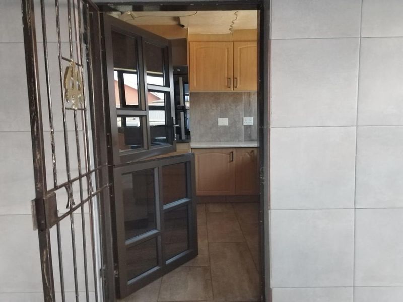 Space & Comfort Property - Photo 7