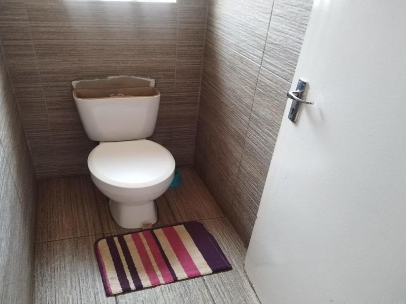 Space & Comfort Property - Photo 2