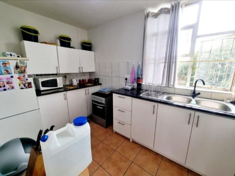 Spacious 2-Bedroom Apartment Next to Vaal Mall - Photo 5