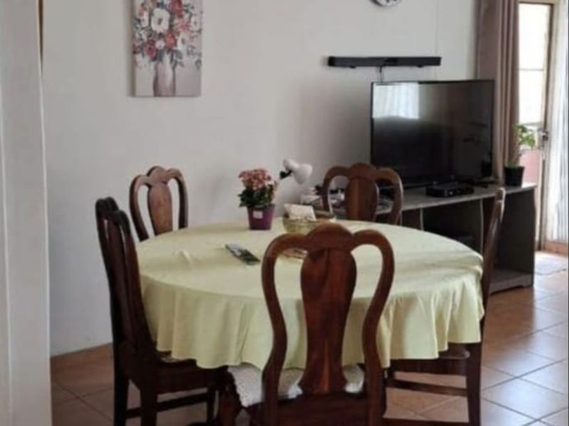 Spacious 2-Bedroom Apartment Next to Vaal Mall - Photo 3