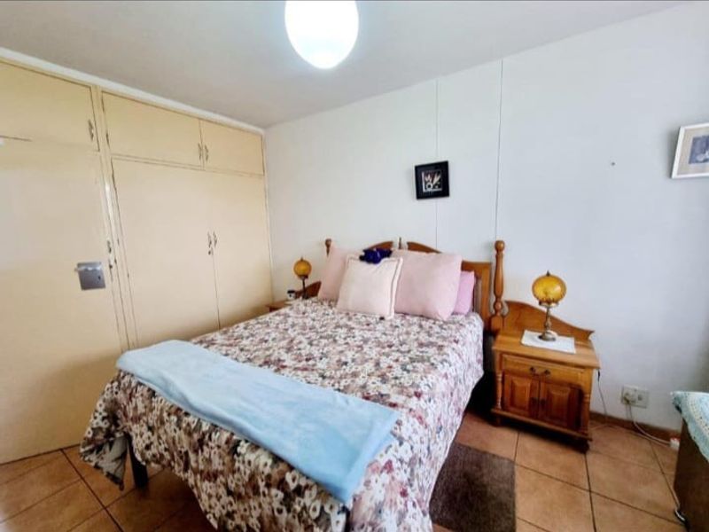 Spacious 2-Bedroom Apartment Next to Vaal Mall - Photo 8