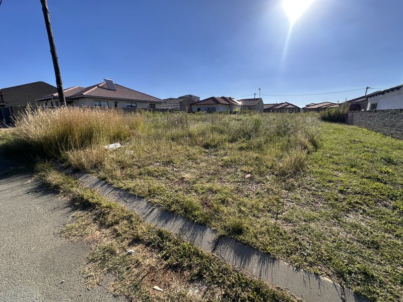 Beautiful vacant land - Photo 2