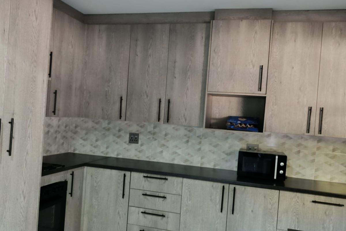 🏡 **JUST LISTED – Spacious Commune for Sale!** 🏡 - Photo 2