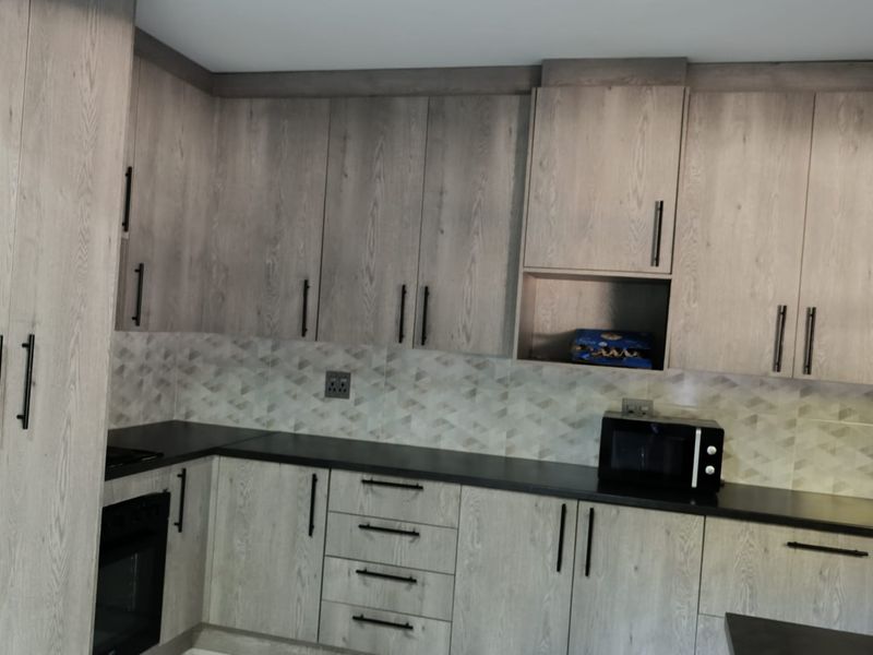🏡 **JUST LISTED – Spacious Commune for Sale!** 🏡 - Photo 2