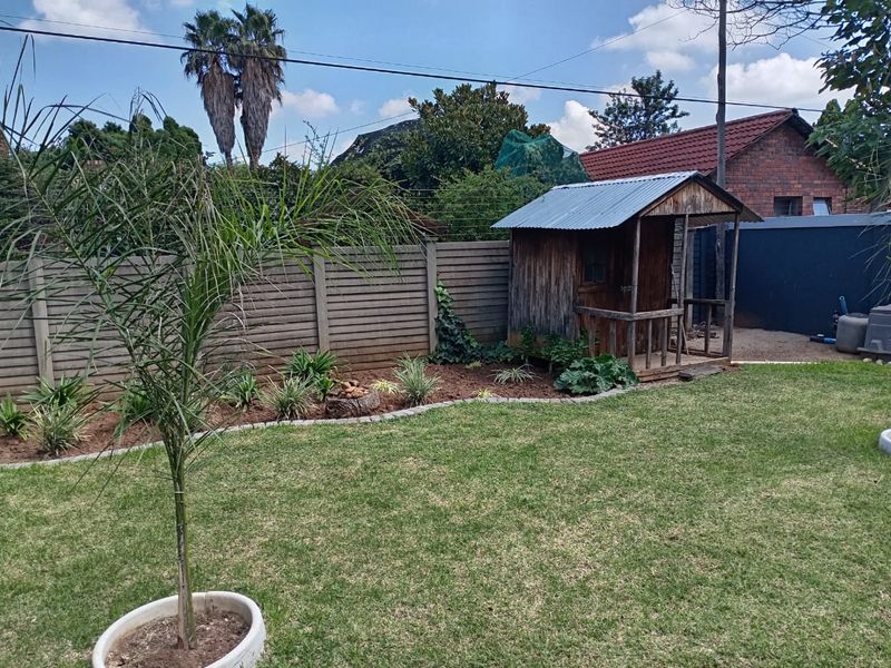 🏡✨ JUST LISTED ✨🏡 - Photo 9