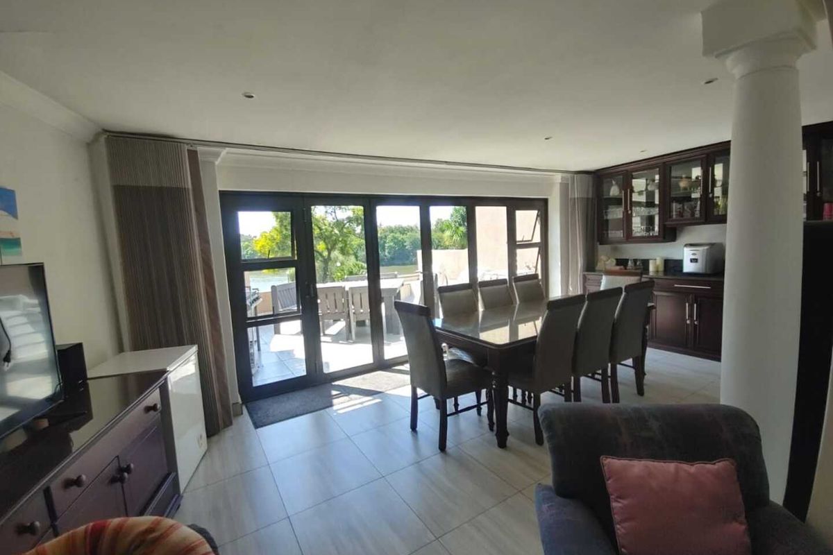 Riverfront Living at Its Best – Fully Furnished 3-Bedroom Gem in Secure Riviera Villa - Photo 3