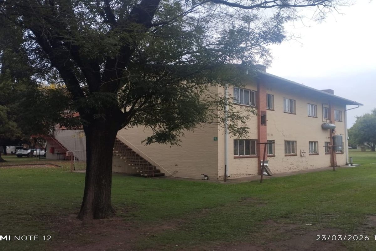 Affordble Ground Floor Living – Distressed Sale Opportunity! - Photo 2
