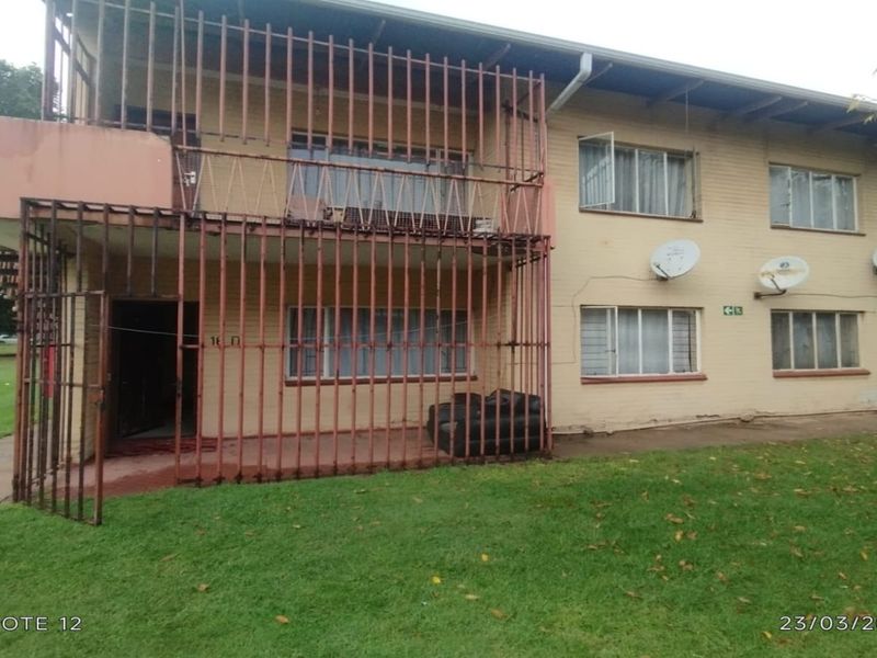 Affordble Ground Floor Living – Distressed Sale Opportunity! - Photo 1