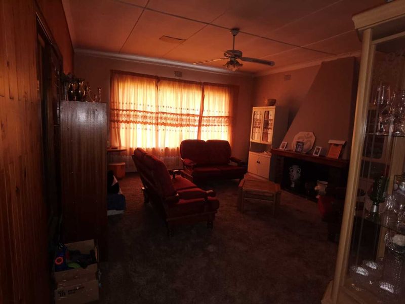 Spacious Family Smallholding with Entertainment Charm in Unitaspark - Photo 8
