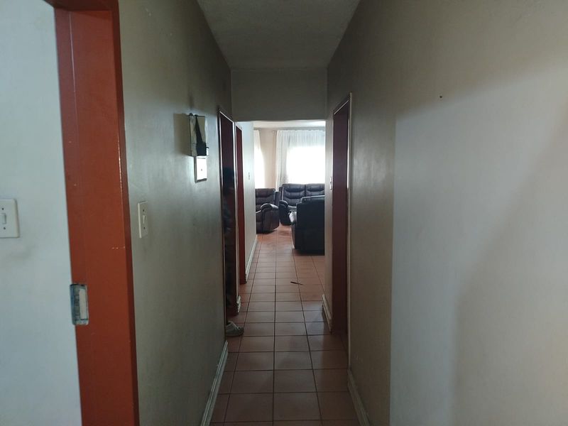 2 bedroom - Photo 2