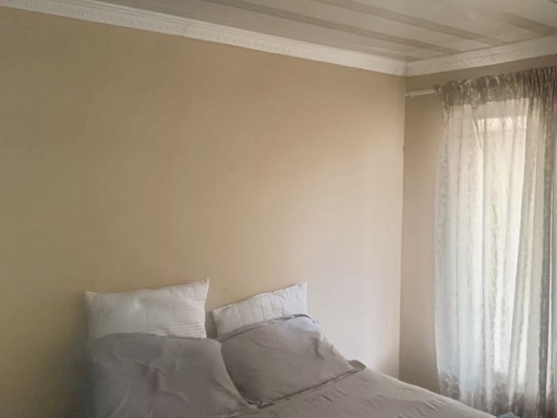 House with rental opportunity - Photo 8