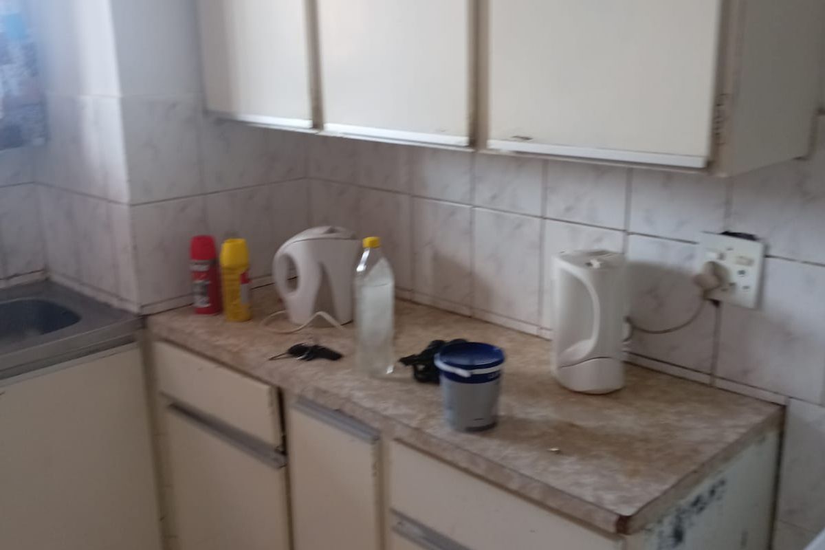 2-Bedroom Apartment for Sale in CW3 – Ideal for Students or Private Living - Photo 3