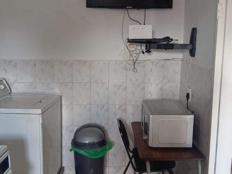 2-Bedroom Apartment for Sale in CW3 – Ideal for Students or Private Living - Photo 7