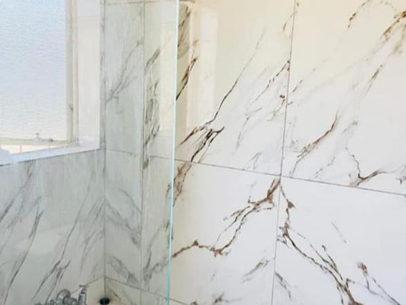 2 Bedroom flat for sale - Photo 5