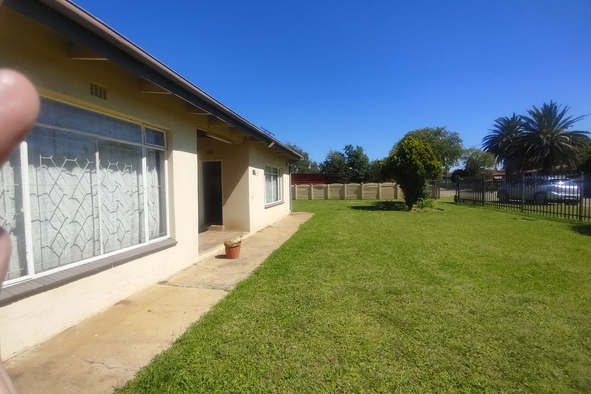 Spacious 3-Bedroom Rental in Sonlandpark, Vereeniging - Photo 2