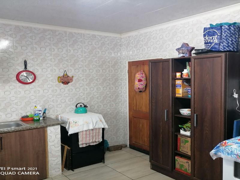 Charming 2-bedroom house with a neat garden, perfect for families or professionals! 🌟 - Photo 9