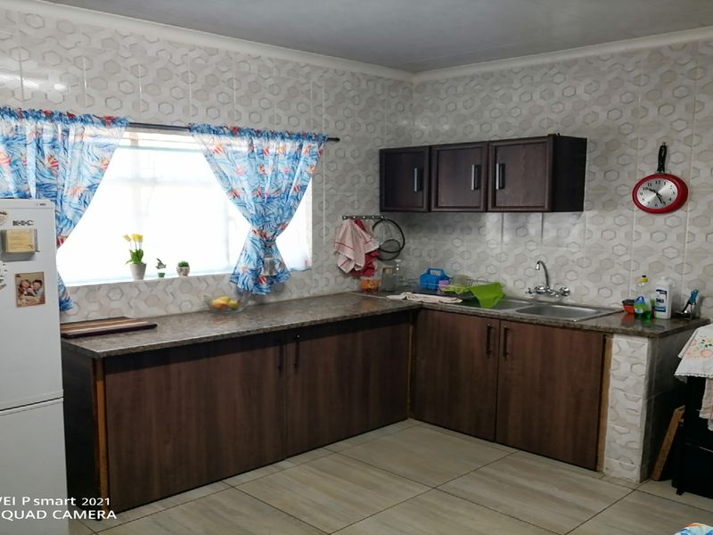 Charming 2-bedroom house with a neat garden, perfect for families or professionals! 🌟 - Photo 7