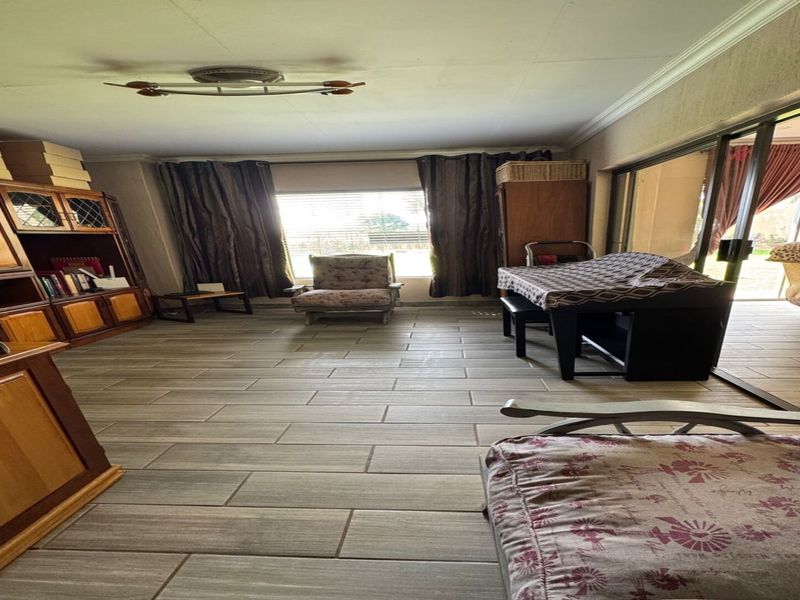Spacious Farm for Sale – Endless Potential - Photo 8