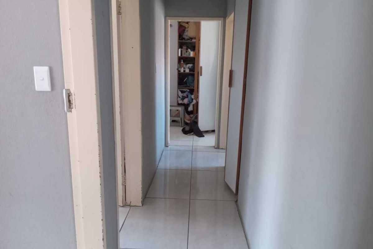 3 BEDROOM house for sale in Meyerton Park - Photo 3
