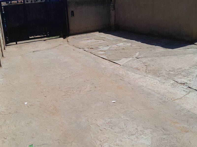 Charming 3-Bedroom Family Home in Sebokeng Zone 6 - Photo 4