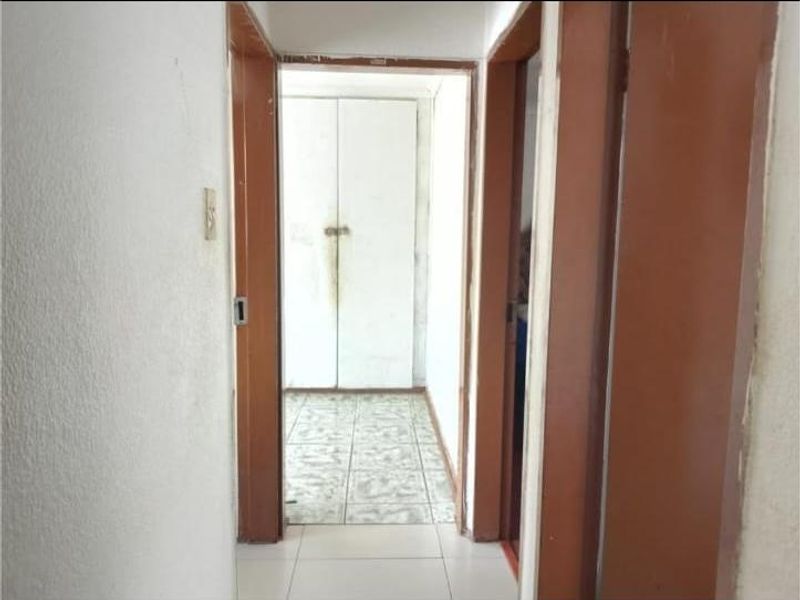 Comfort Meets Convenience: 3 bedrooms, family home with parking - Photo 8