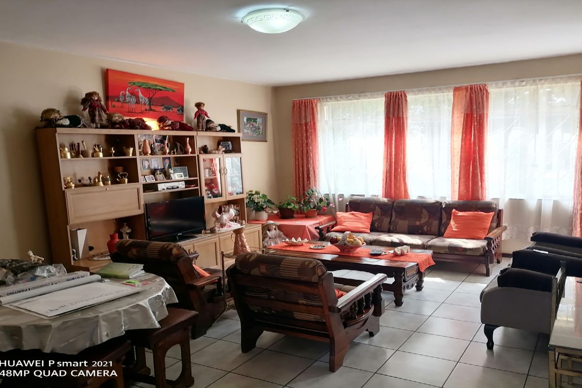 Spacious 2 bedroom flat for Sale - Photo 3