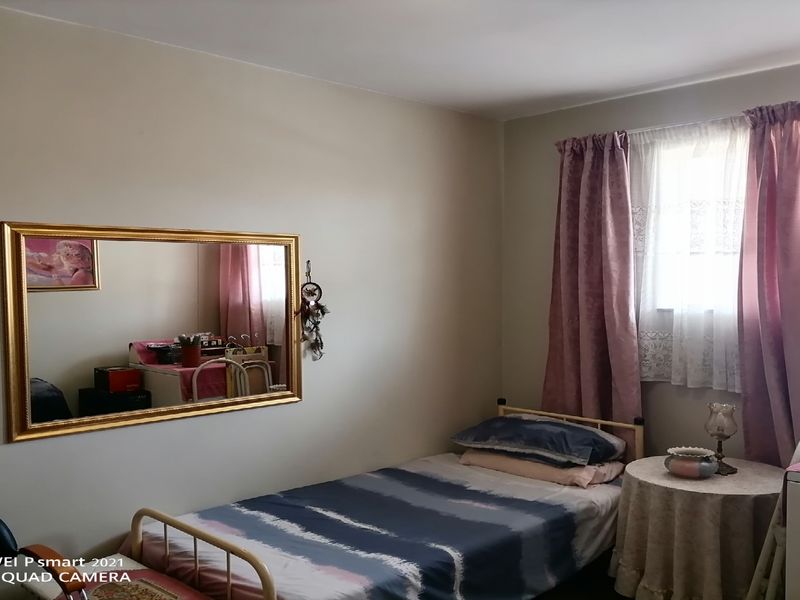Spacious 2 bedroom flat for Sale - Photo 9