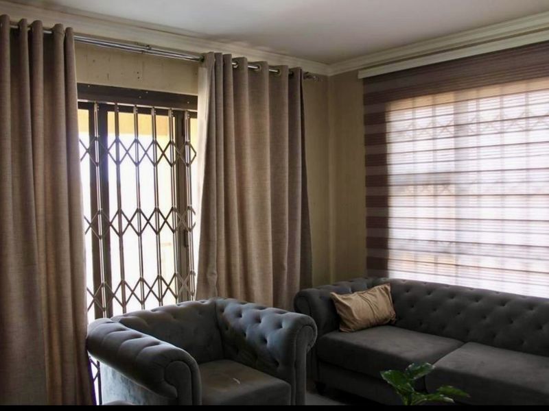 Modern 4-Bedroom Double-Storey Home in a Thriving Up-and-Coming Area - Photo 10