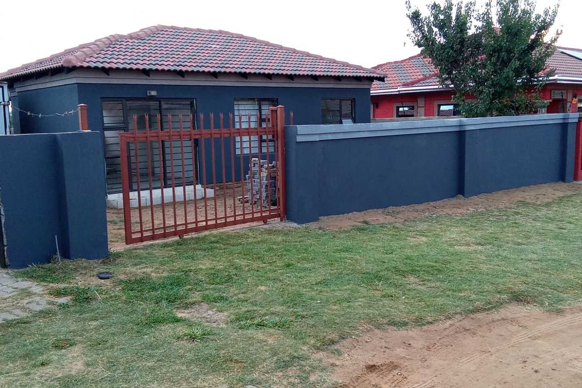 3 Bedroom House For Sale-Spacious Family Home - Photo 3