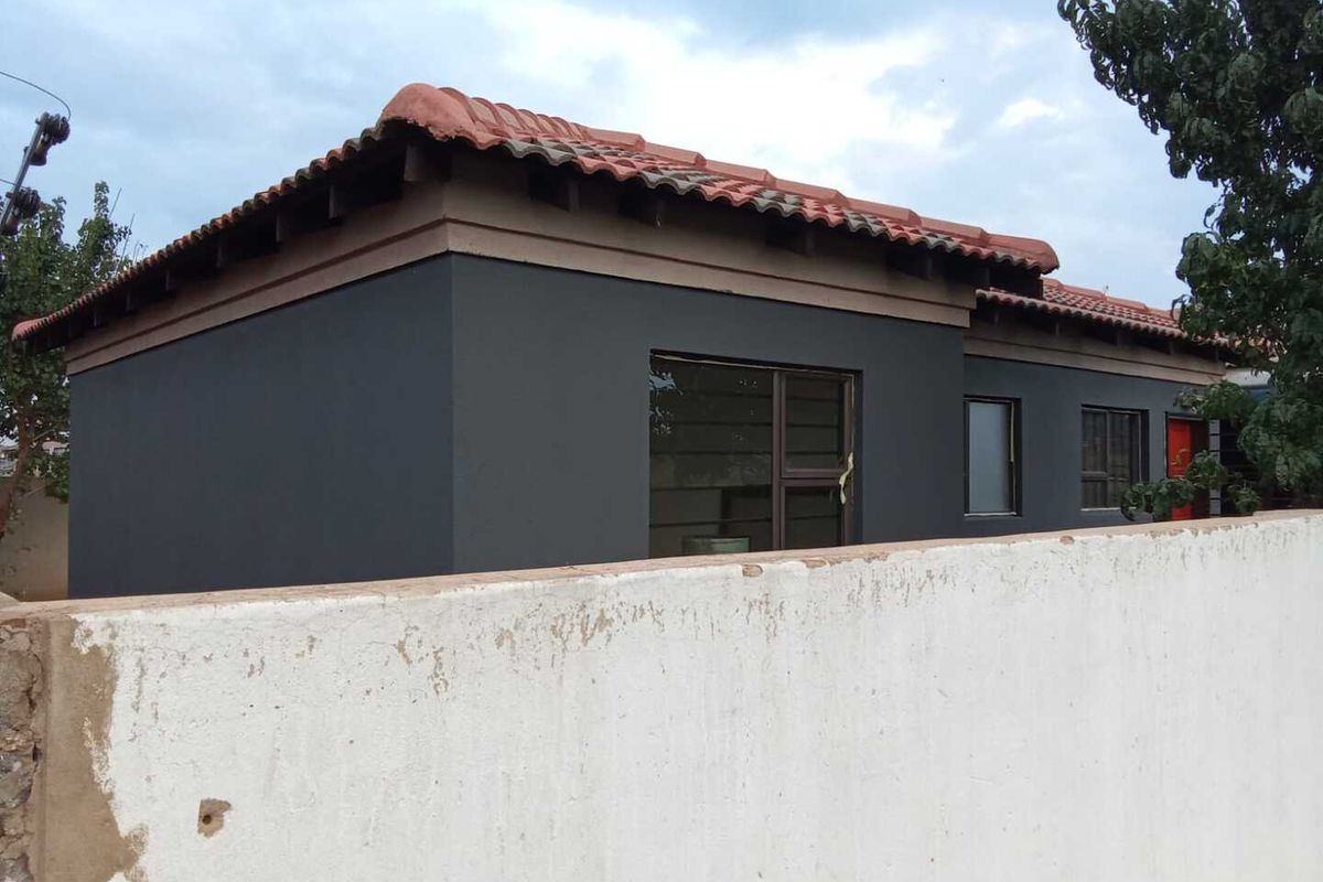 3 Bedroom House For Sale-Spacious Family Home - Photo 5