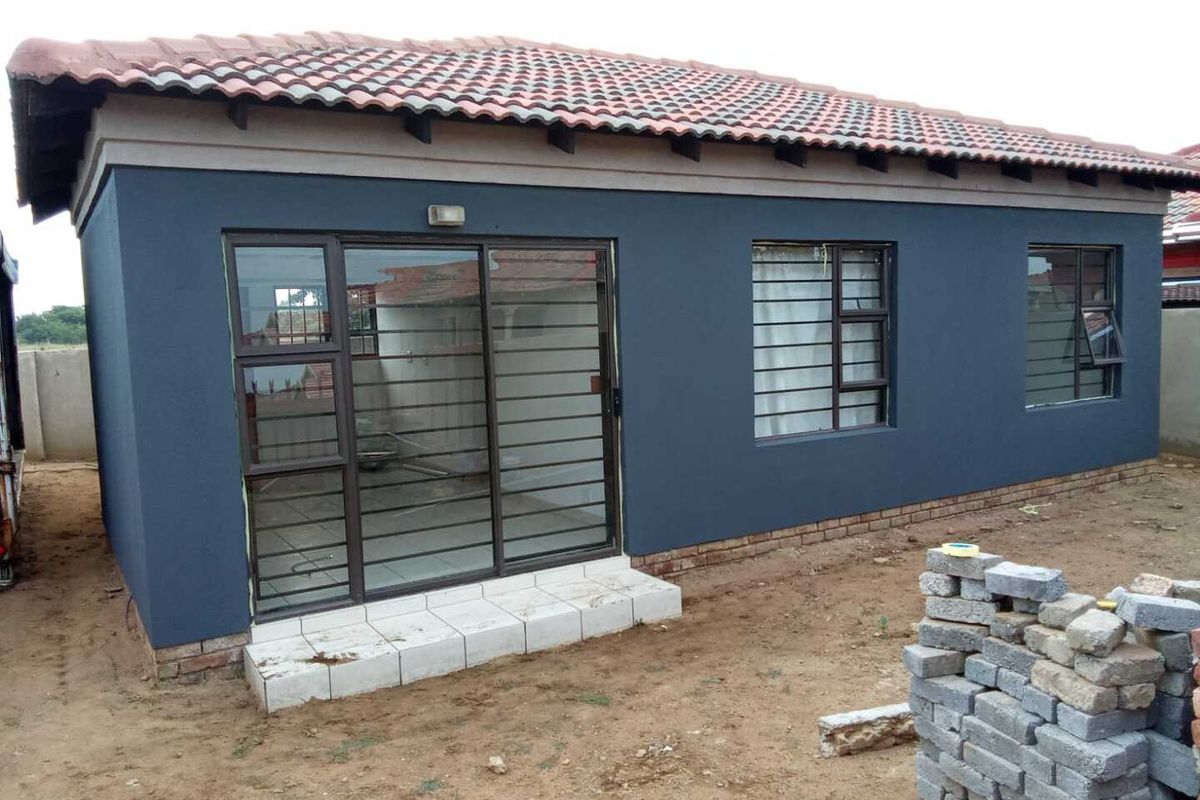 3 Bedroom House For Sale-Spacious Family Home - Photo 4