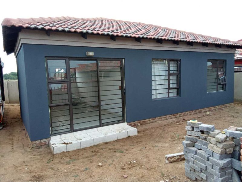 3 Bedroom House For Sale-Spacious Family Home - Photo 4