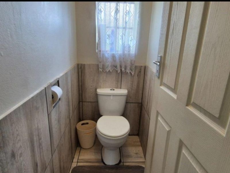 3 Bedroom Family Home For Sale - Photo 5