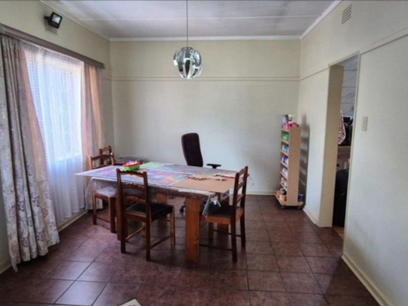 3 Bedroom Family Home For Sale - Photo 9