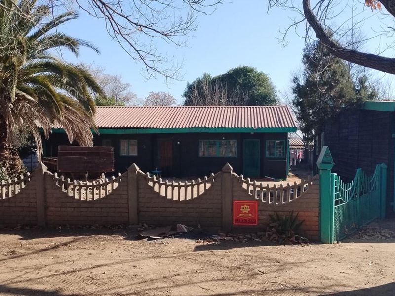 3 Bedroom House in Sasolburg - Photo 2