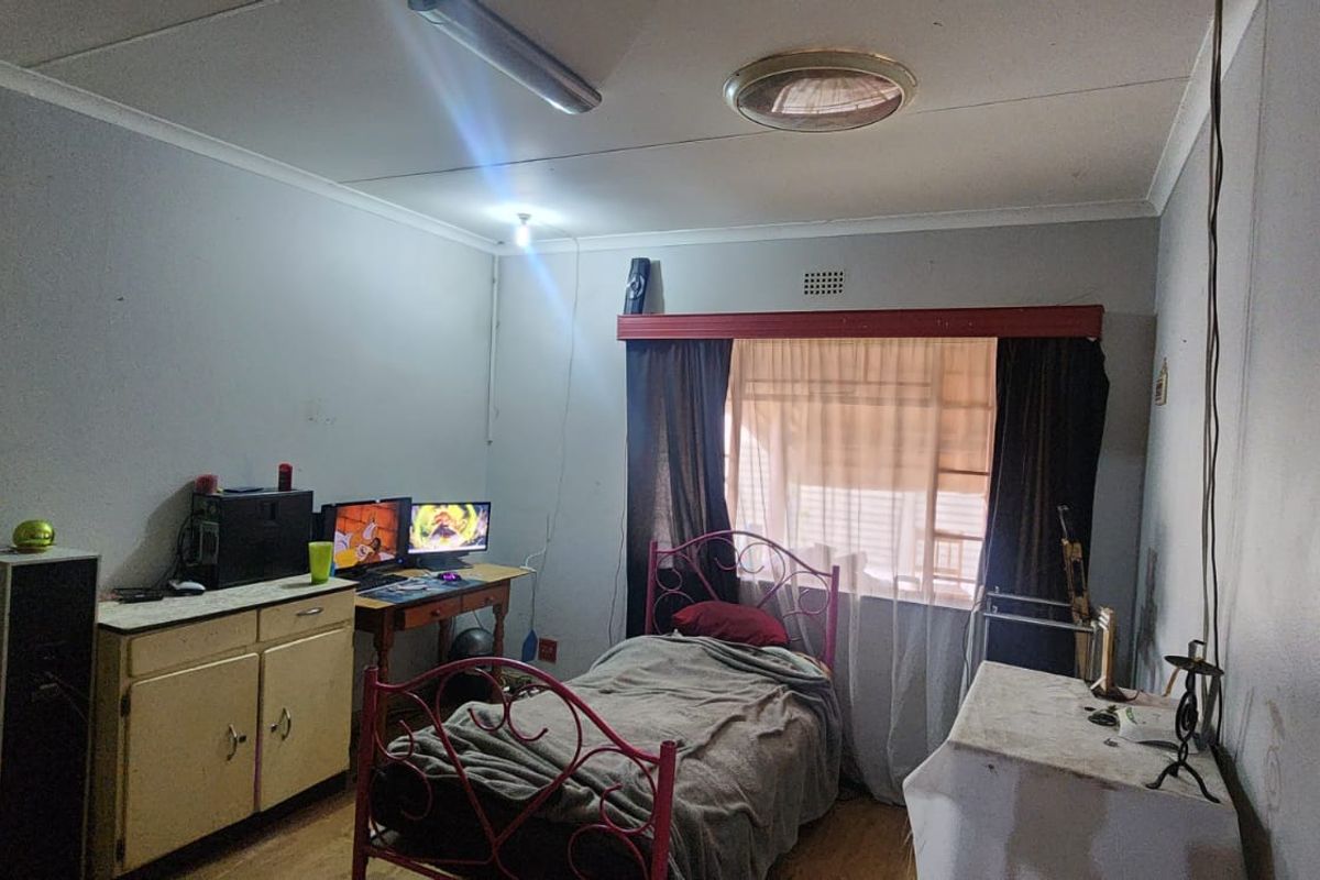 Spacious family home for sale - Photo 2
